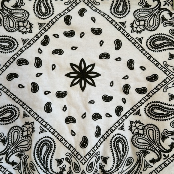 Bandana Bandeau in White - Picture 4 of 7